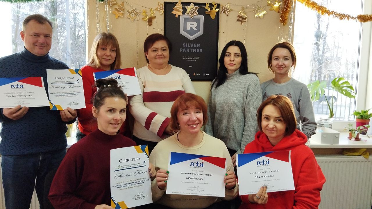 На яких принципах побудована робота компанії